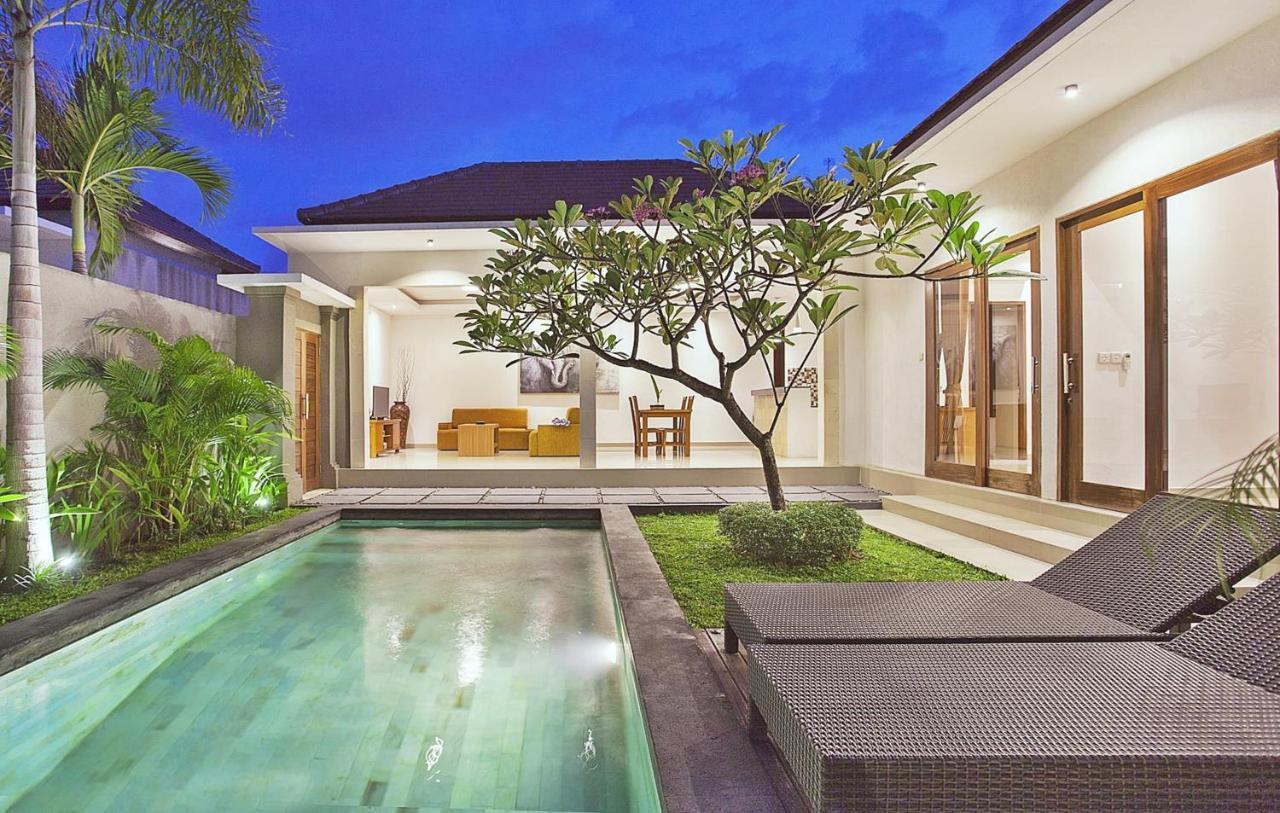 Kubu Manggala Villas Seminyak Exterior photo