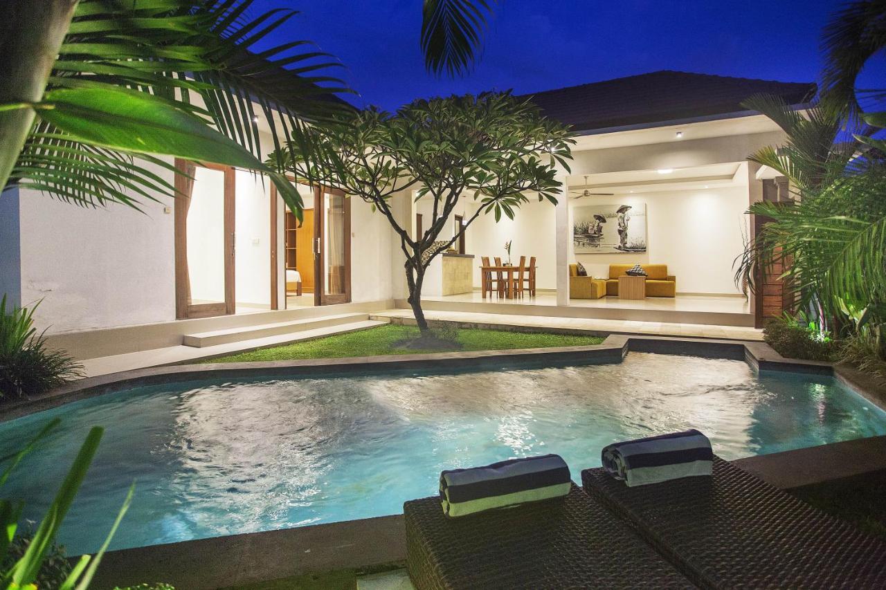 Kubu Manggala Villas Seminyak Exterior photo